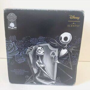 Nightmare Before CHRISTMAS Scentsy Warmer 30th Anniversary Disney